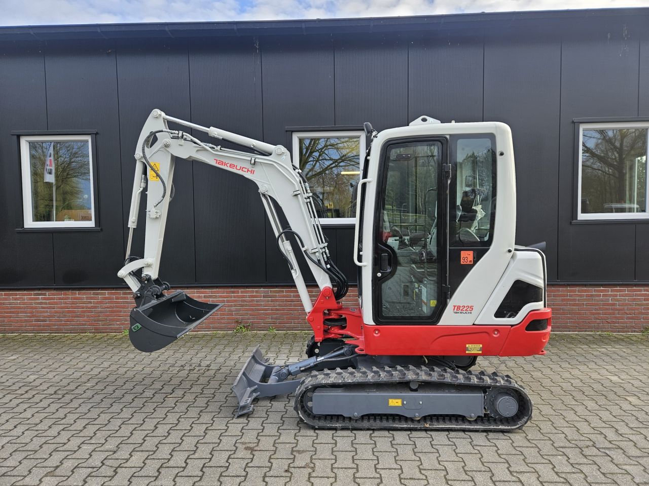 Takeuchi TB225