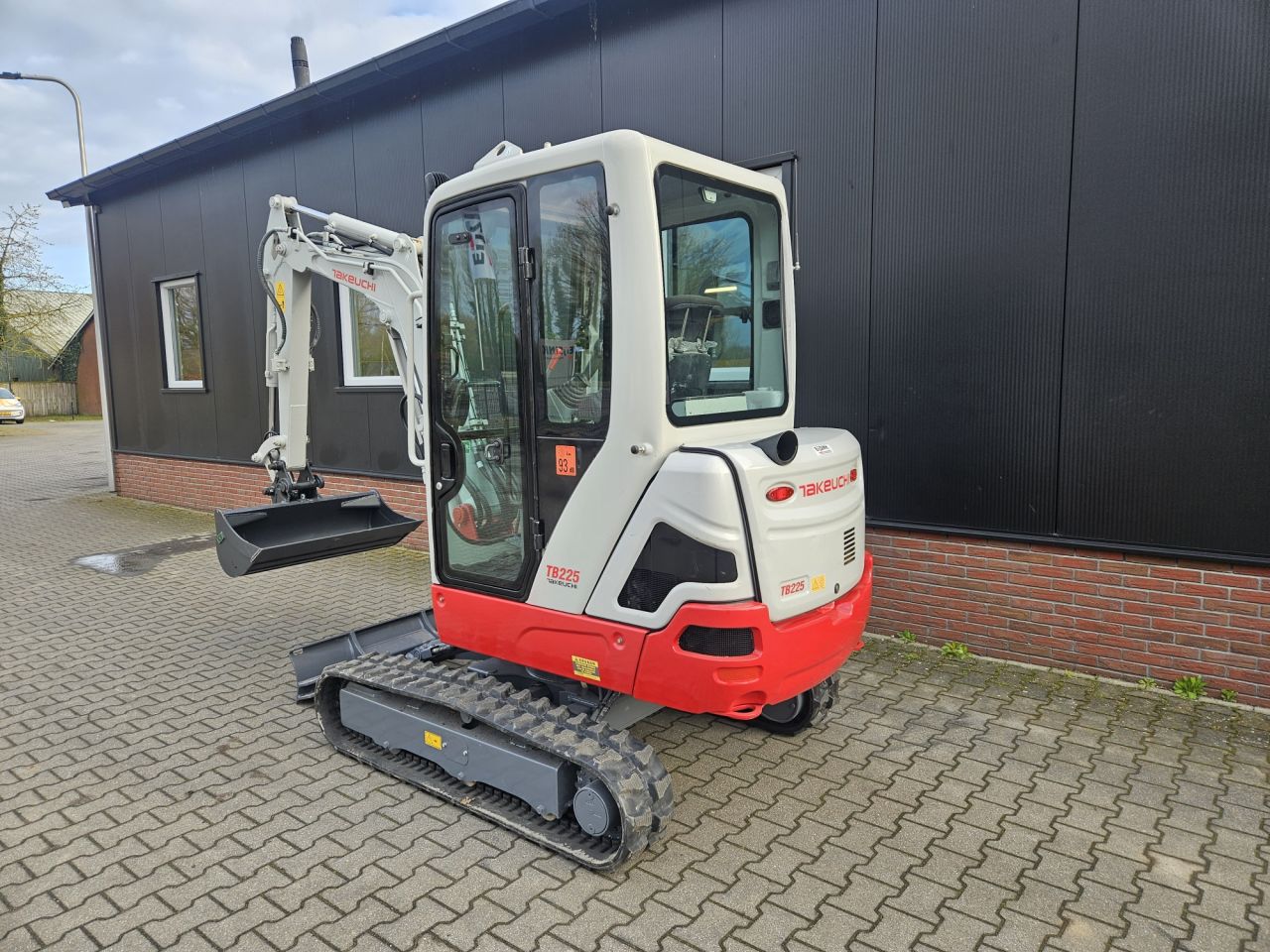 Takeuchi TB225