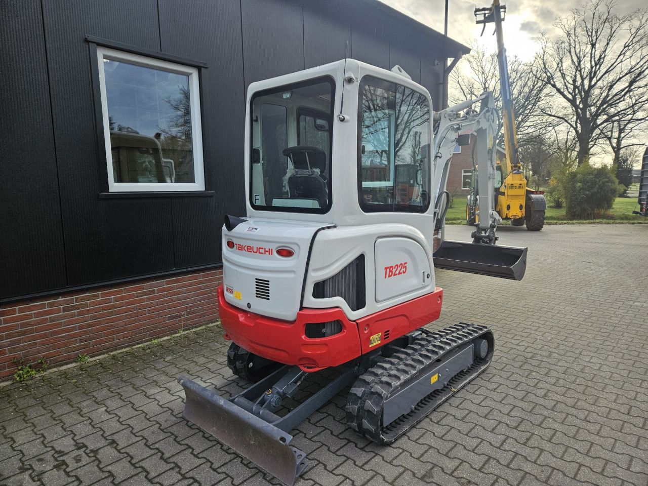 Takeuchi TB225