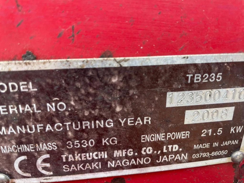 Takeuchi TB 235 Graafmachine