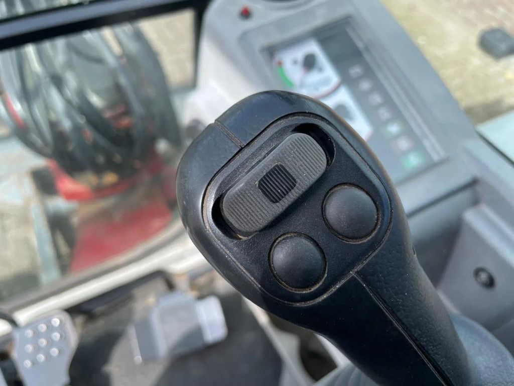 Takeuchi TB 235 Graafmachine