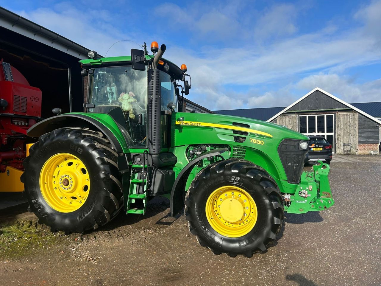 John Deere 7830