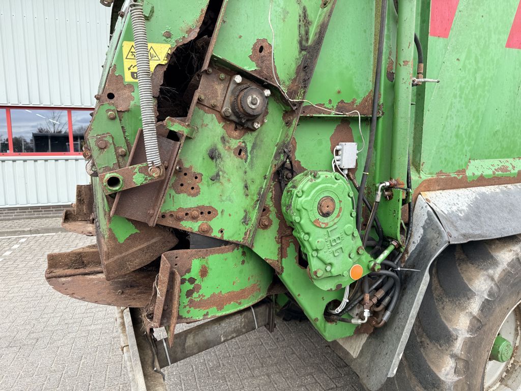 Bergmann TSW 1616S Meststrooier