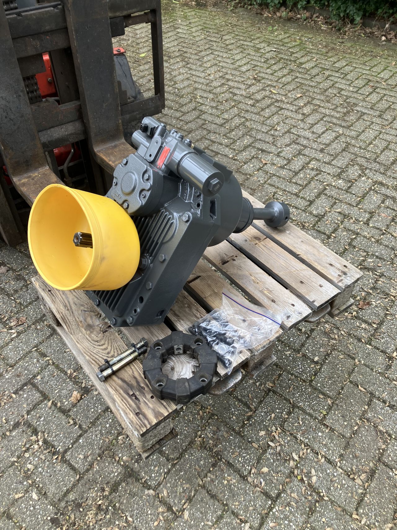 Fendt 820 818 716 714 415 412 Frontaftakas/PTO