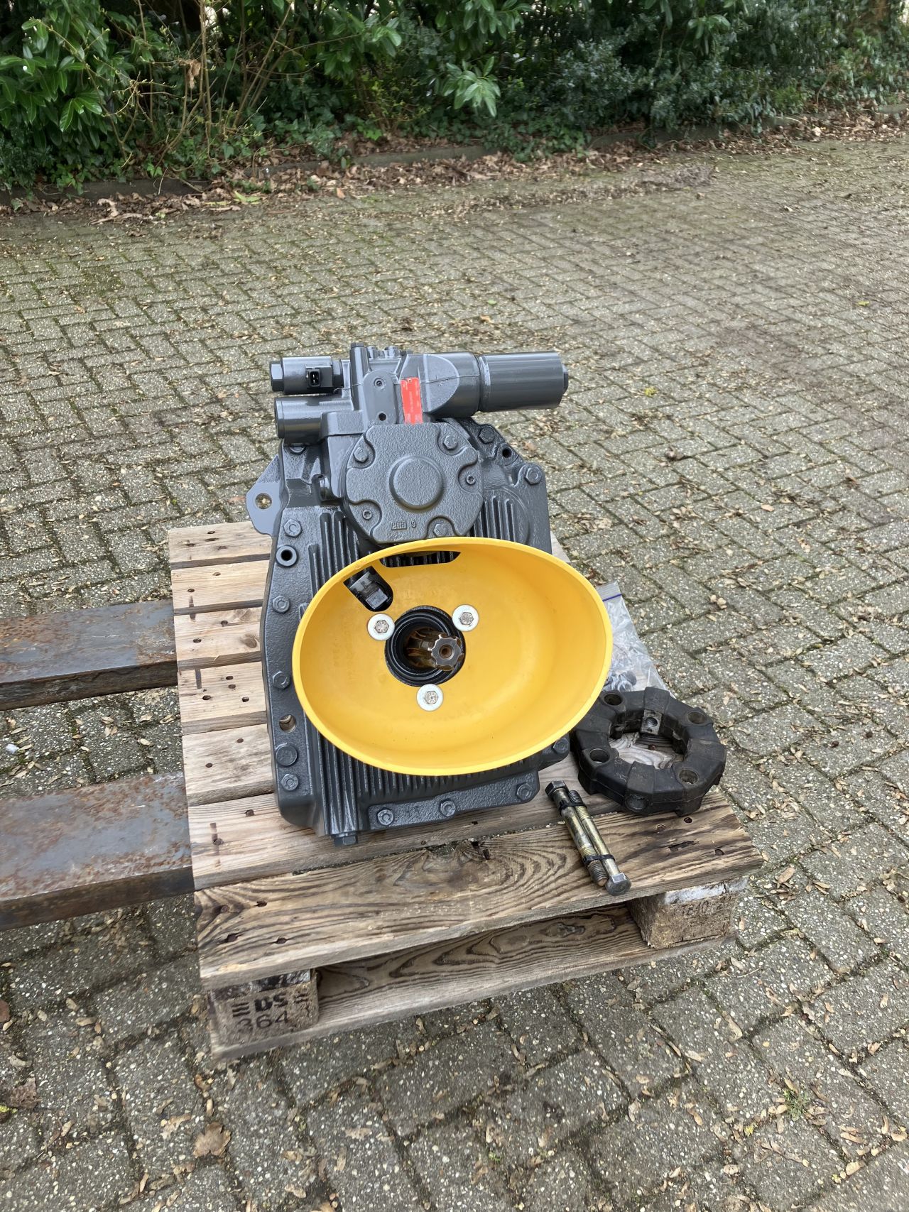 Fendt 820 818 716 714 415 412 Frontaftakas/PTO