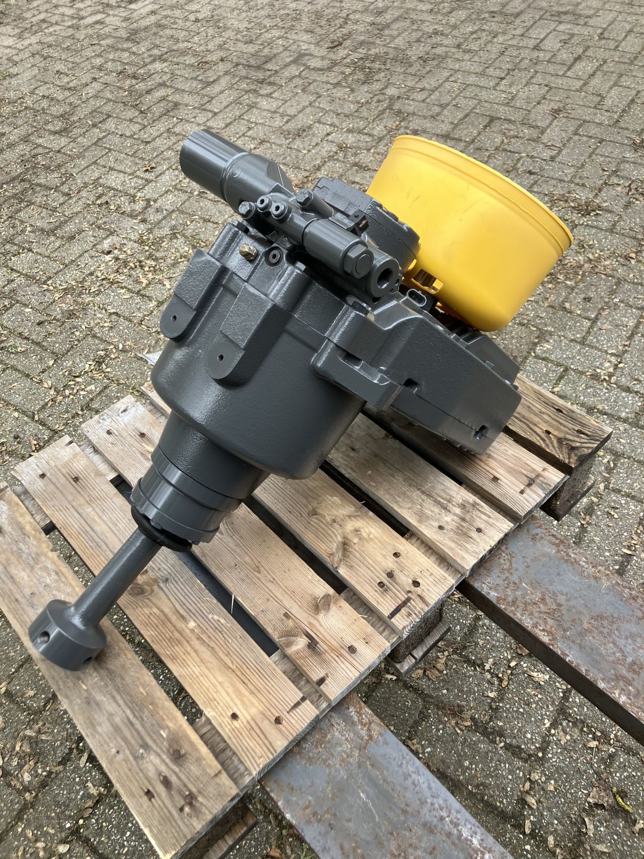 Fendt 820 818 716 714 415 412 Frontaftakas/PTO