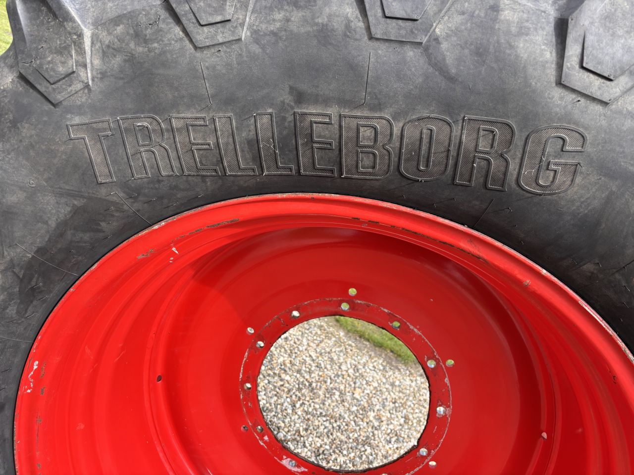 Trelleborg 650/65 R38 TM800 op velg (setprijs)