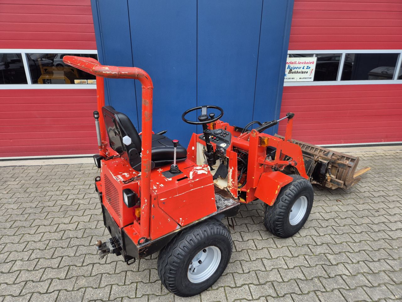 YANMAR V1 MINI SHOVEL MET BAK EN PALLETVORKEN PRIJS MARGE
