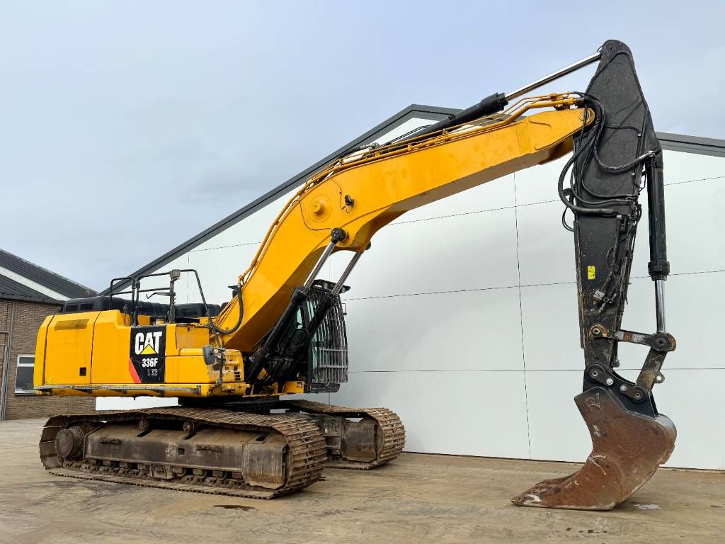CAT 336FL - Automatic Greasing / Hammer Lines