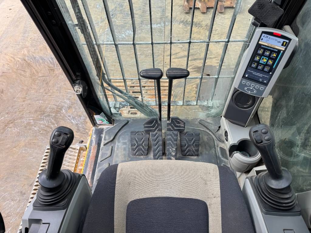 CAT 336FL - Automatic Greasing / Hammer Lines