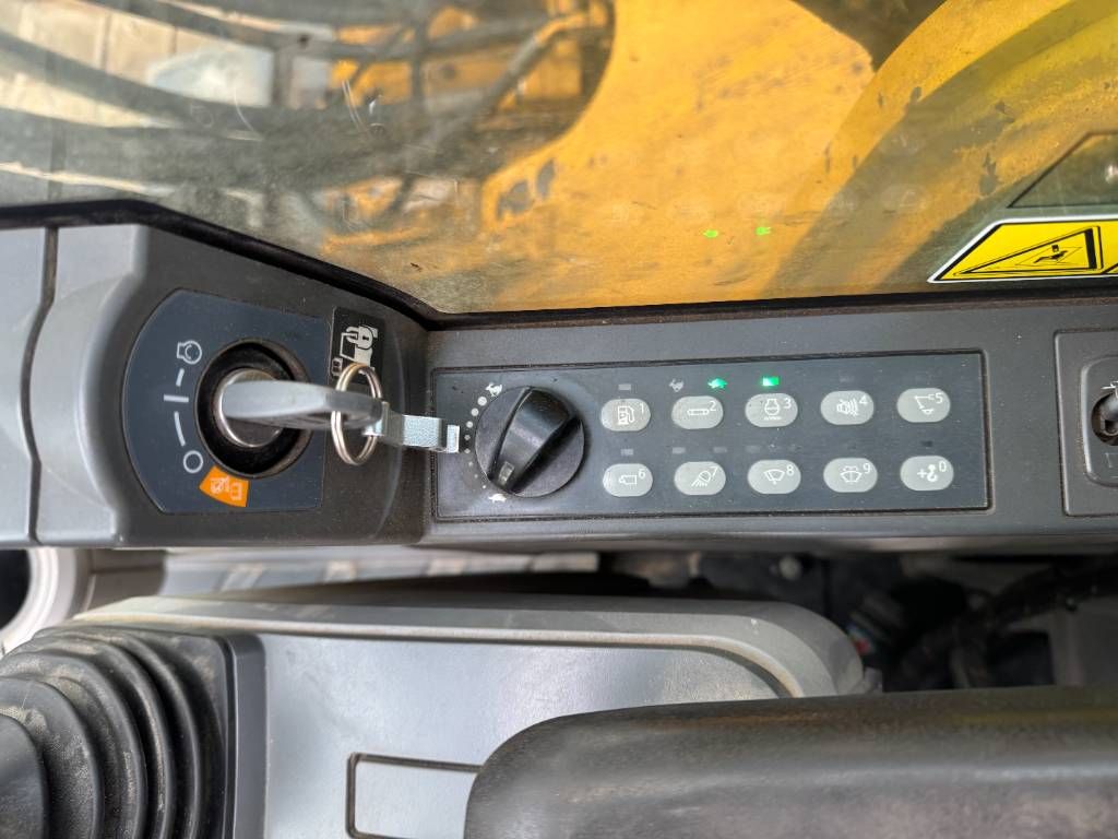 CAT 336FL - Automatic Greasing / Hammer Lines