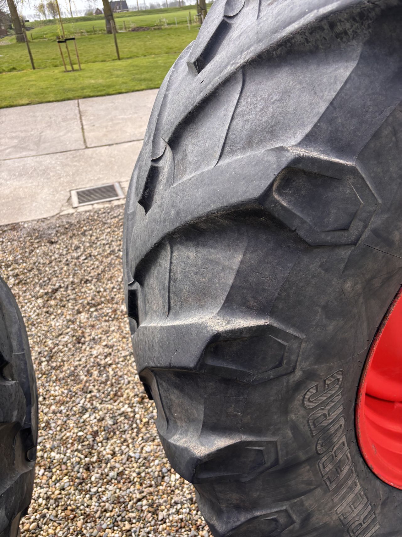 Trelleborg 650/65 R38 TM800 op velg (setprijs)