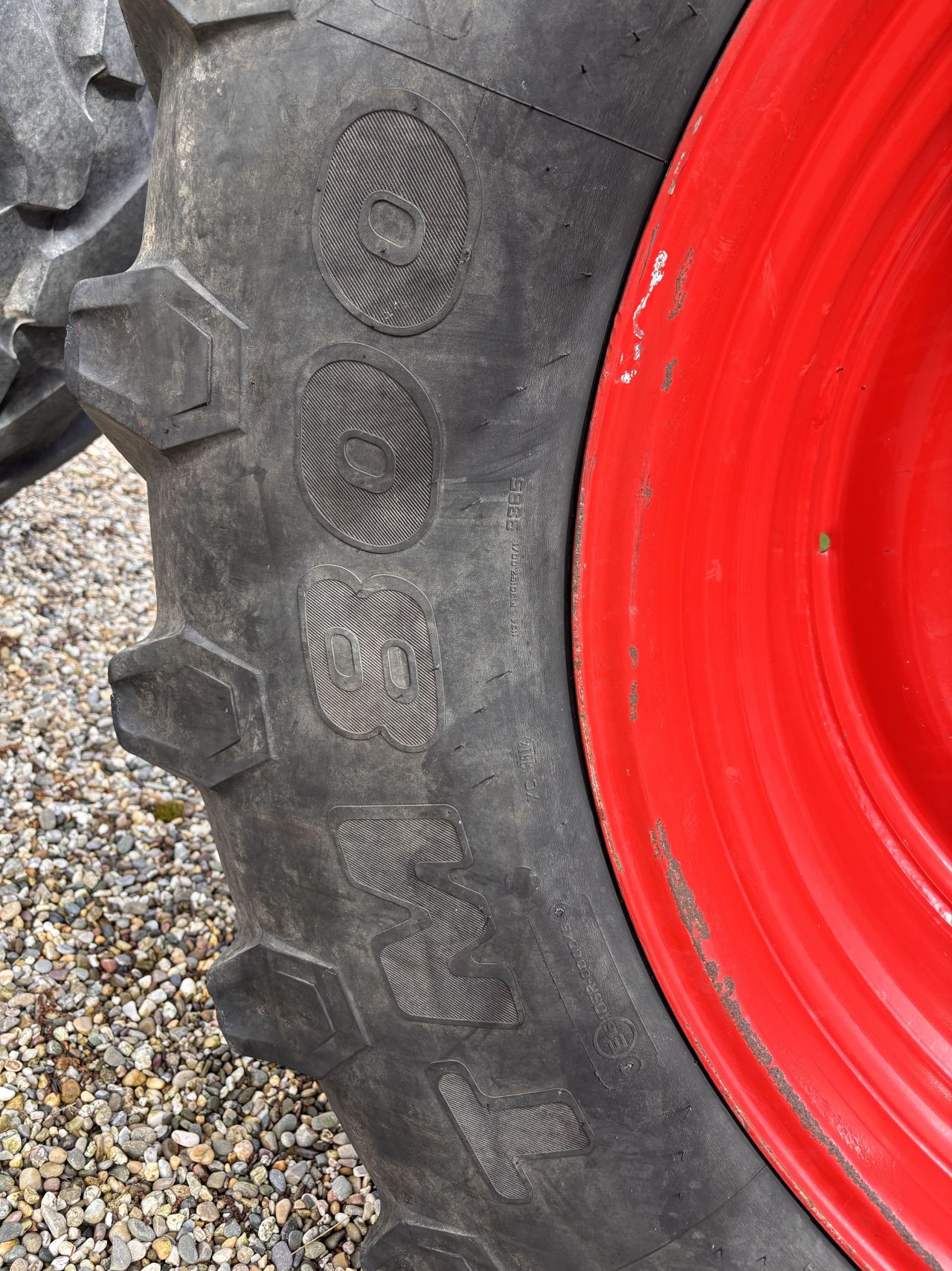 Trelleborg 650/65 R38 TM800 op velg (setprijs)