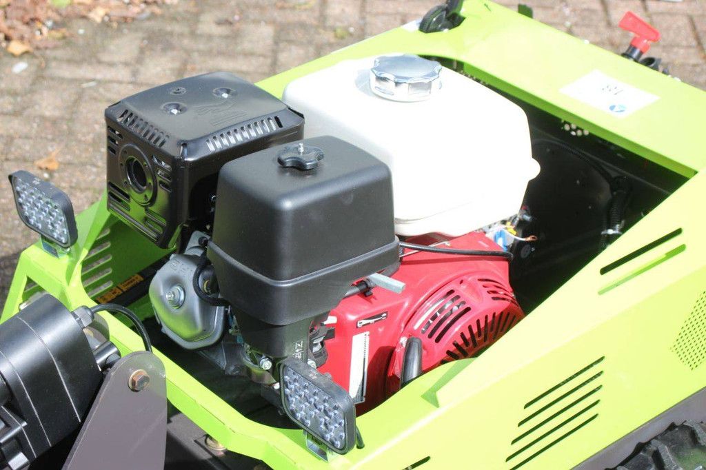 Farmland Petrol Verge Mower New