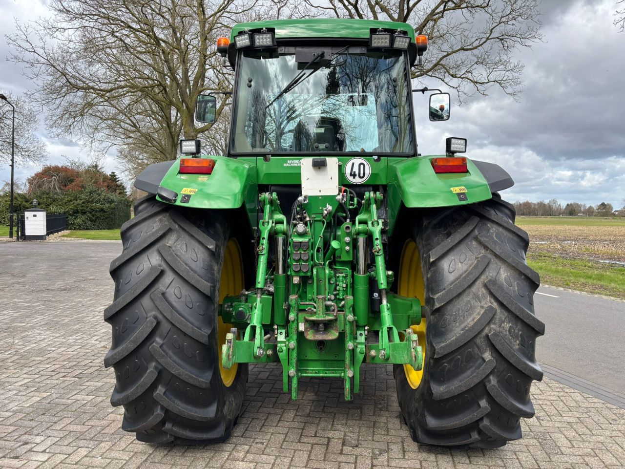 John Deere 7710