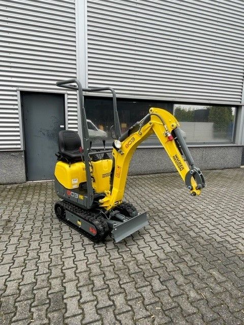 Wacker Neuson 803 minigraver met snelwissel en 3 bakken