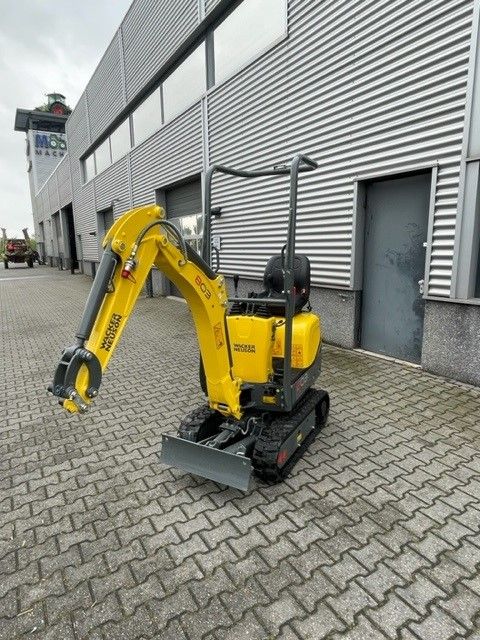 Wacker Neuson 803 minigraver met snelwissel en 3 bakken