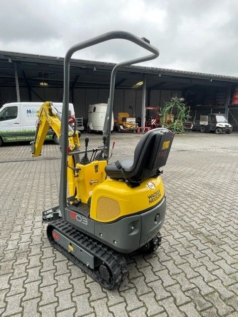 Wacker Neuson 803 minigraver met snelwissel en 3 bakken