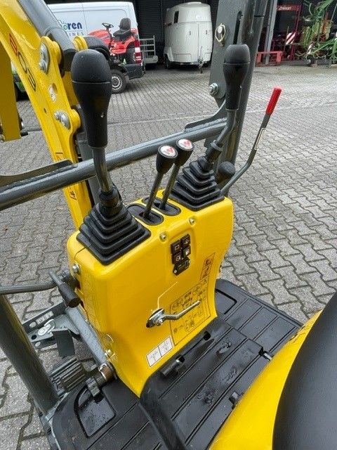 Wacker Neuson 803 minigraver met snelwissel en 3 bakken