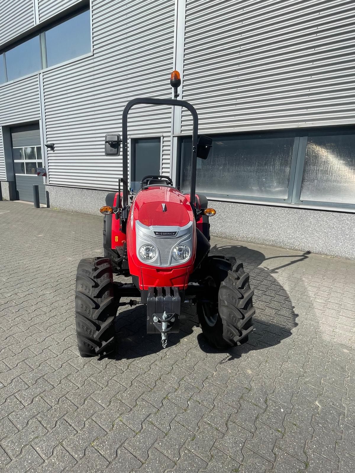 Mc Cormick X2.055 smalspoor tractor