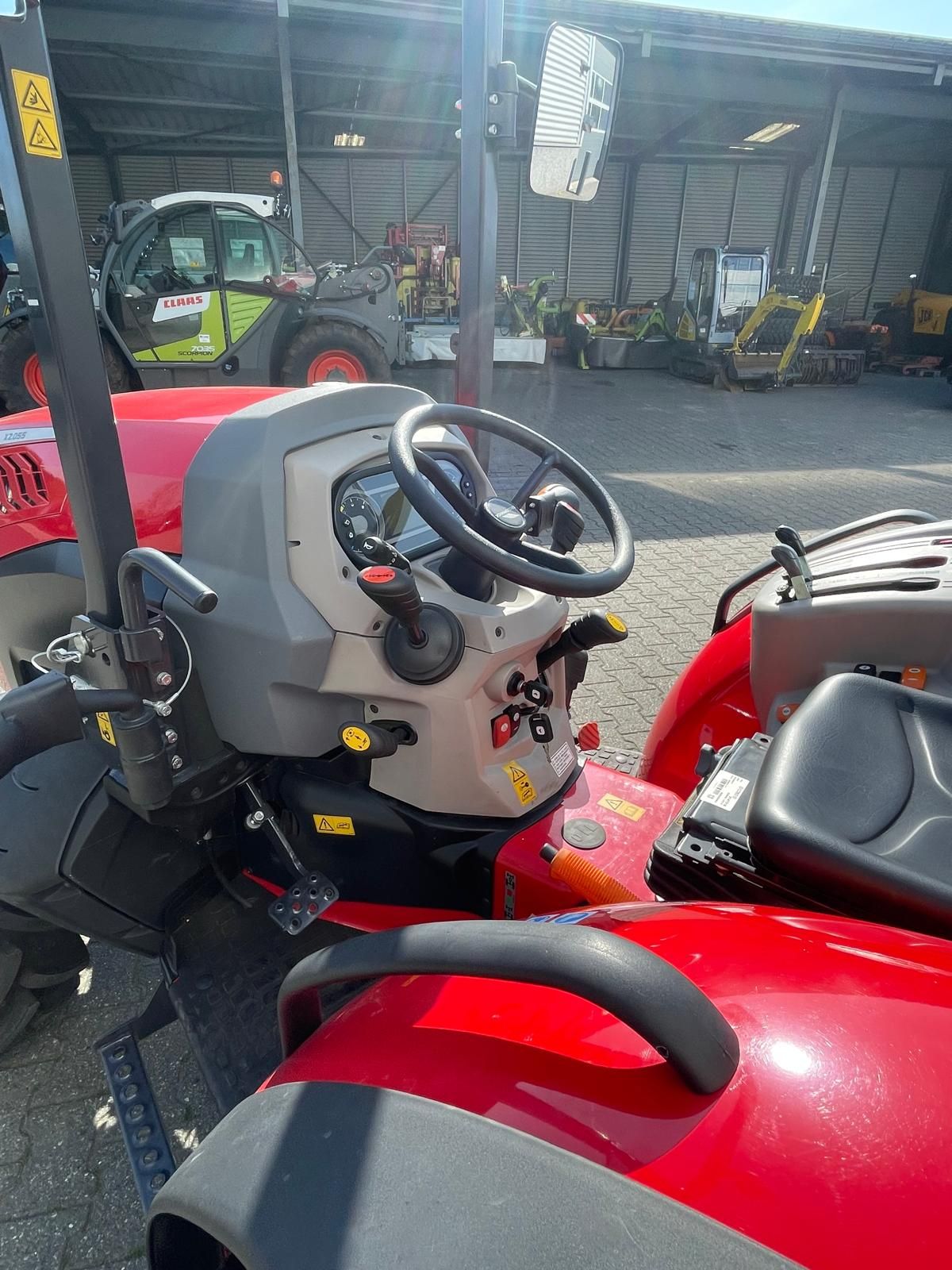 Mc Cormick X2.055 smalspoor tractor