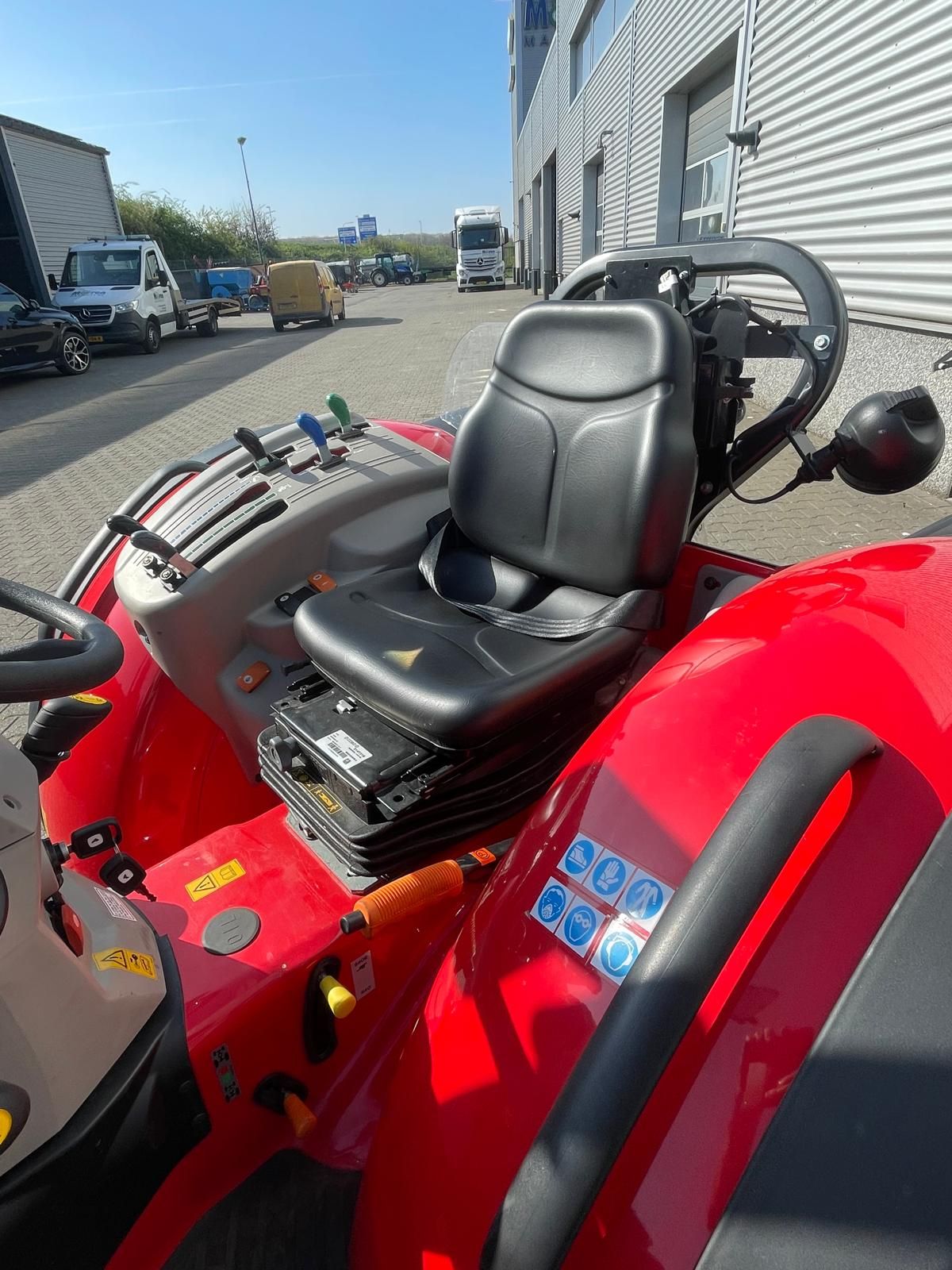 Mc Cormick X2.055 smalspoor tractor