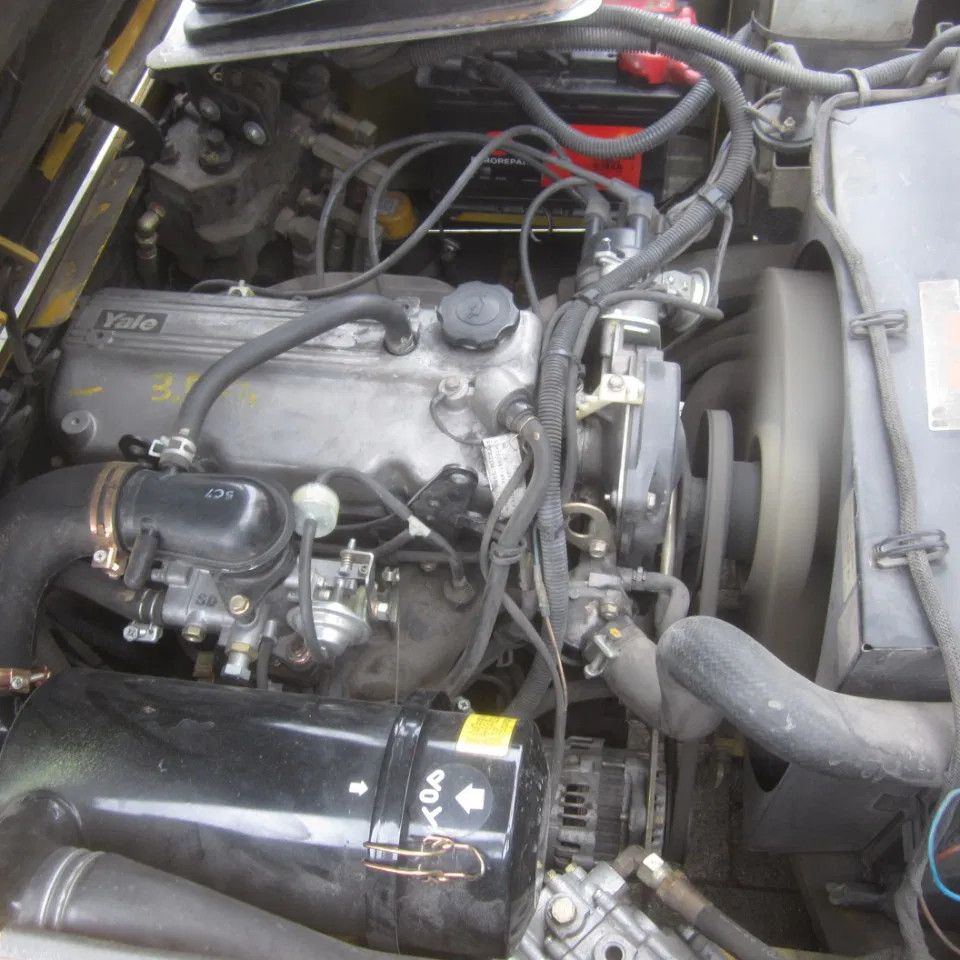 Yale GLP16, LPG-gas, triplex, side shift, container mast.