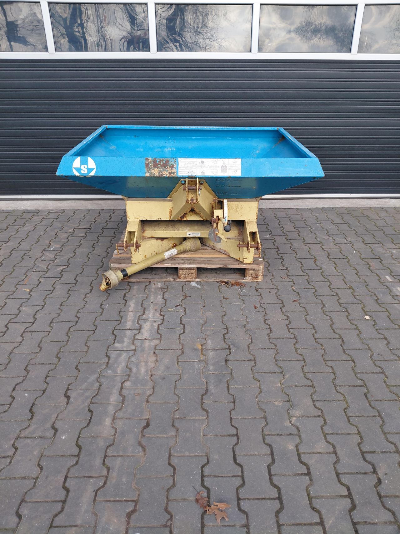 Sulky rotor 600 Kunstmeststrooier