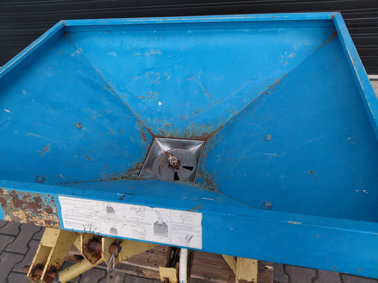 Sulky rotor 600 Kunstmeststrooier