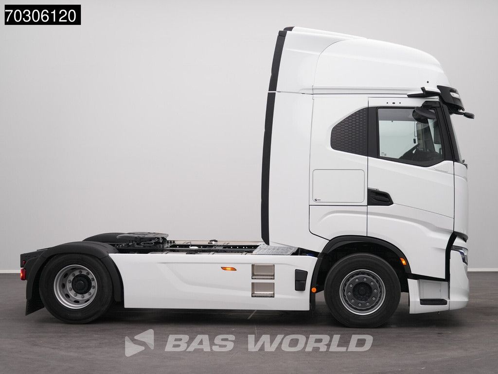 Iveco S-Way 500 4X2 NEW! 2xTanks HPEB Standklima ACC NAVI LED
