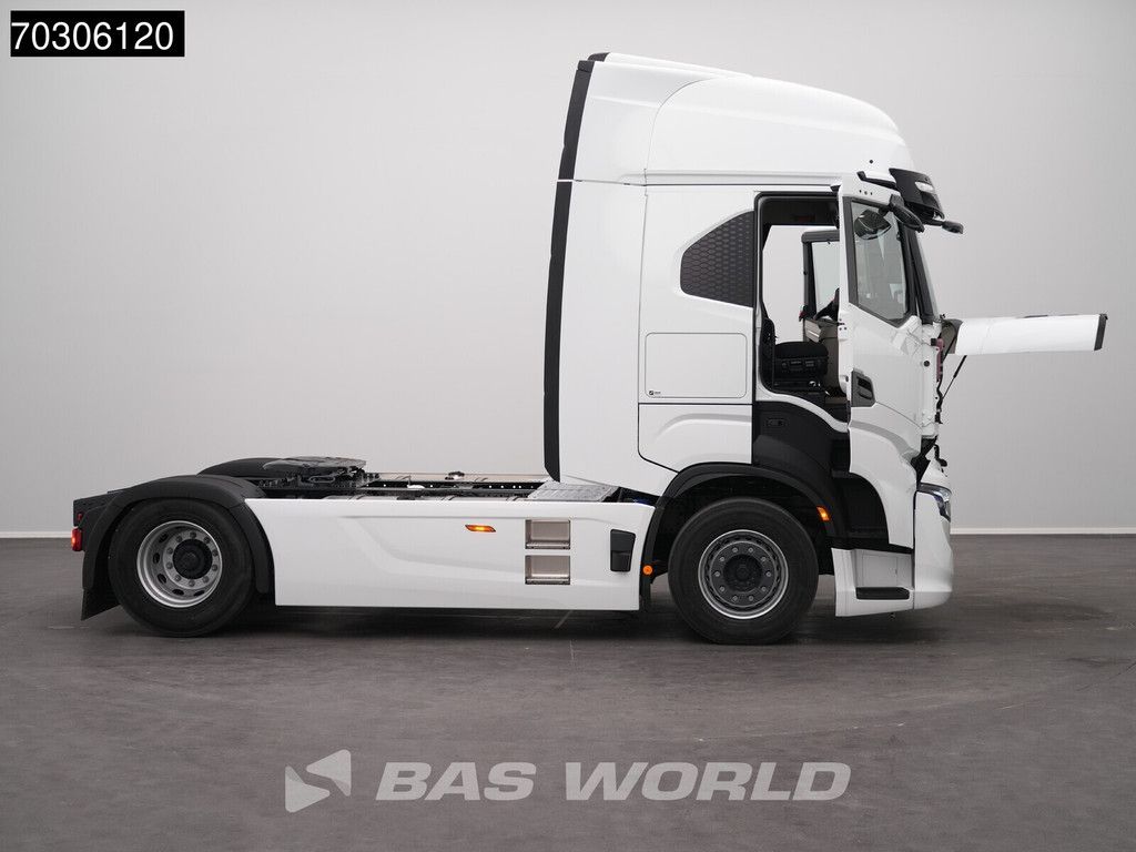 Iveco S-Way 500 4X2 NEW! 2xTanks HPEB Standklima ACC NAVI LED