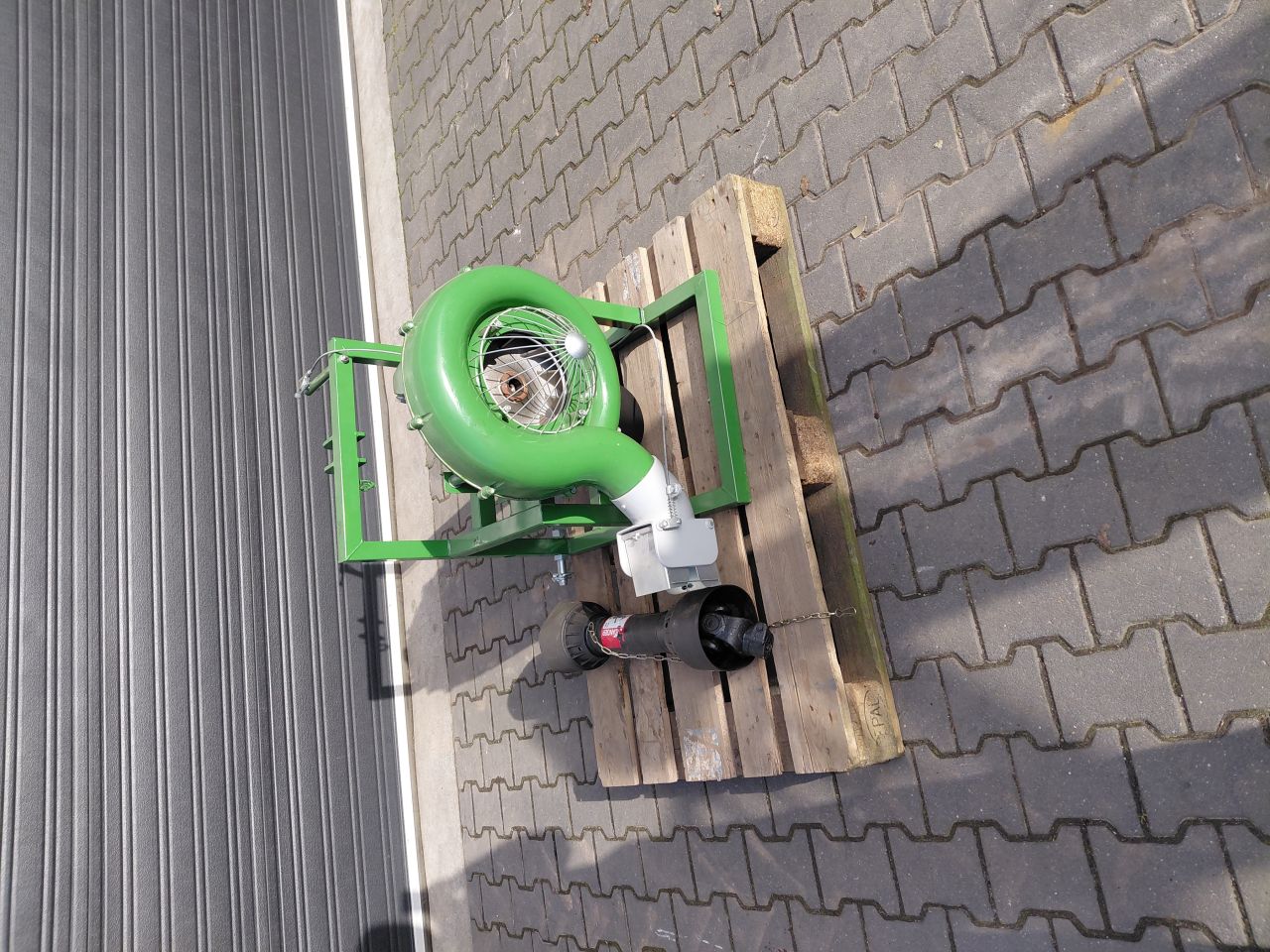 Bladblazer voor achter de tractor