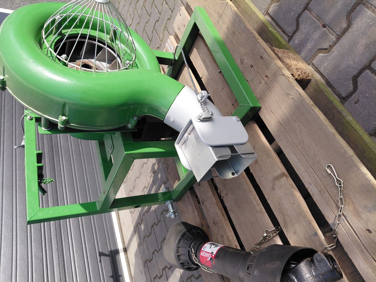 Bladblazer voor achter de tractor