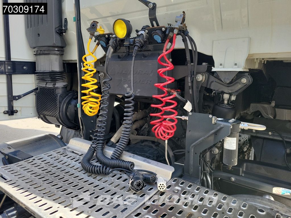 Iveco S-Way 460 4X2 Retarder 2x LNG tanks Standklima ACC