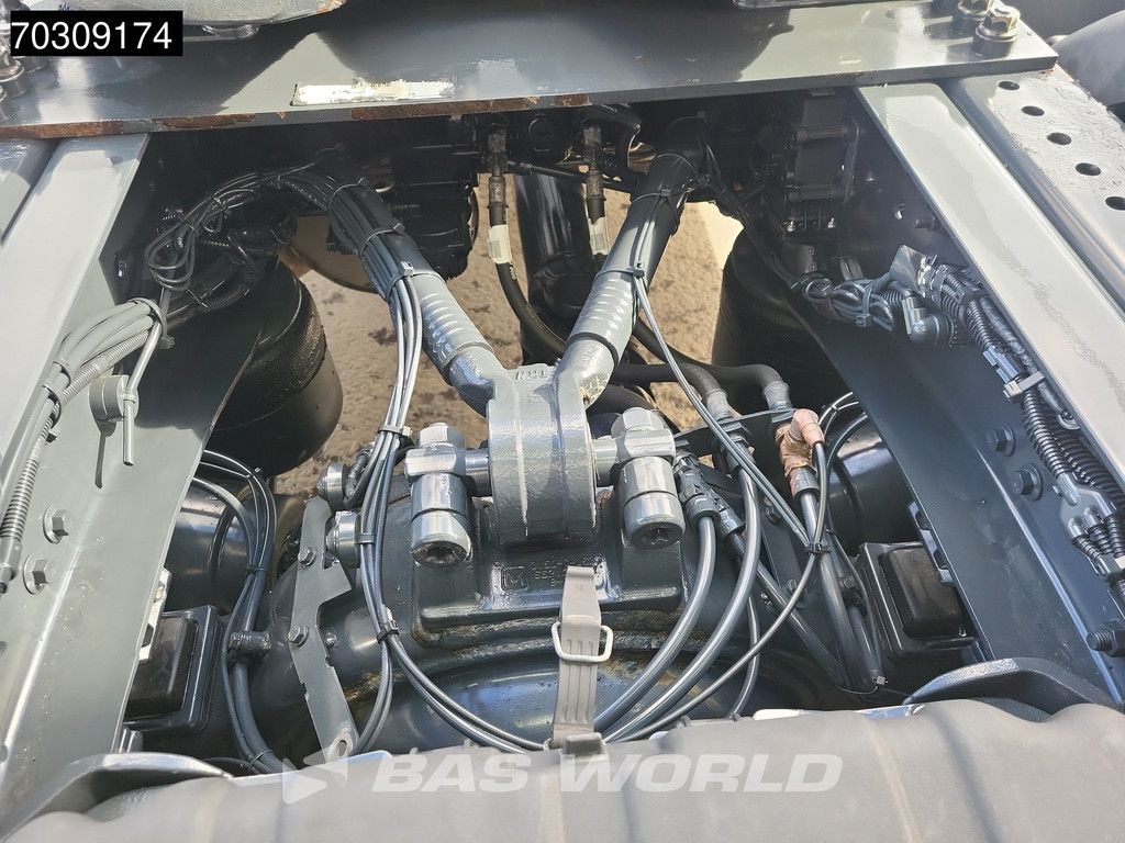 Iveco S-Way 460 4X2 Retarder 2x LNG tanks Standklima ACC