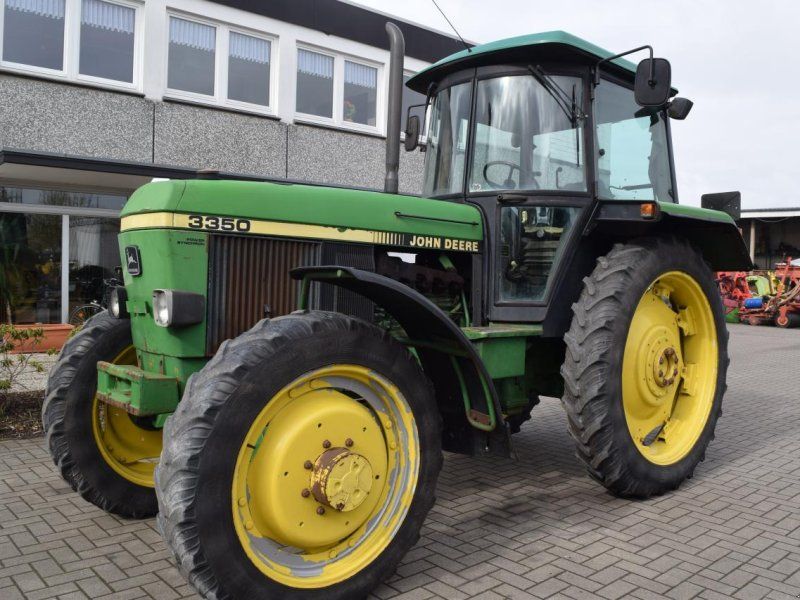 John Deere 3350