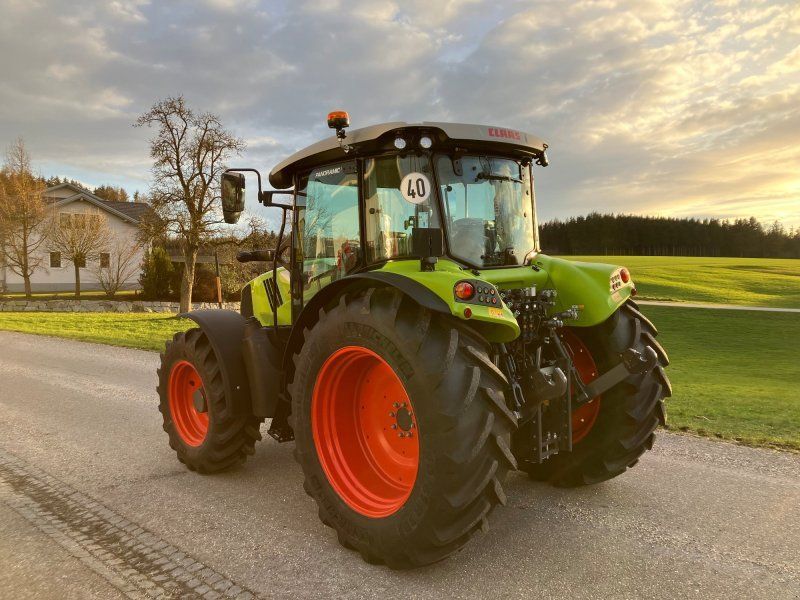 Claas Arion 420