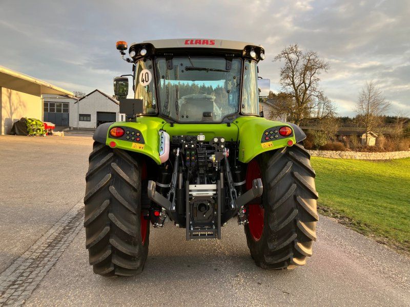 Claas Arion 420