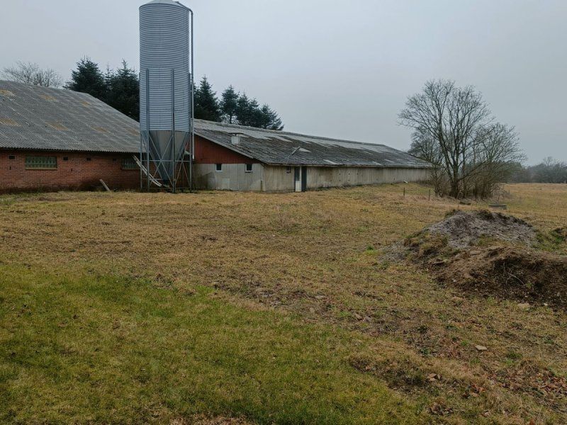 (Måske MHJ) men nok en Dacs ,