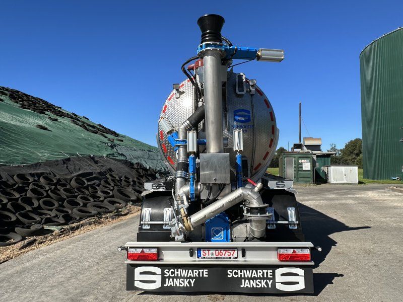 Schwarte Jansky 2-Achs-Tank-Sattellieger mit Überladearm