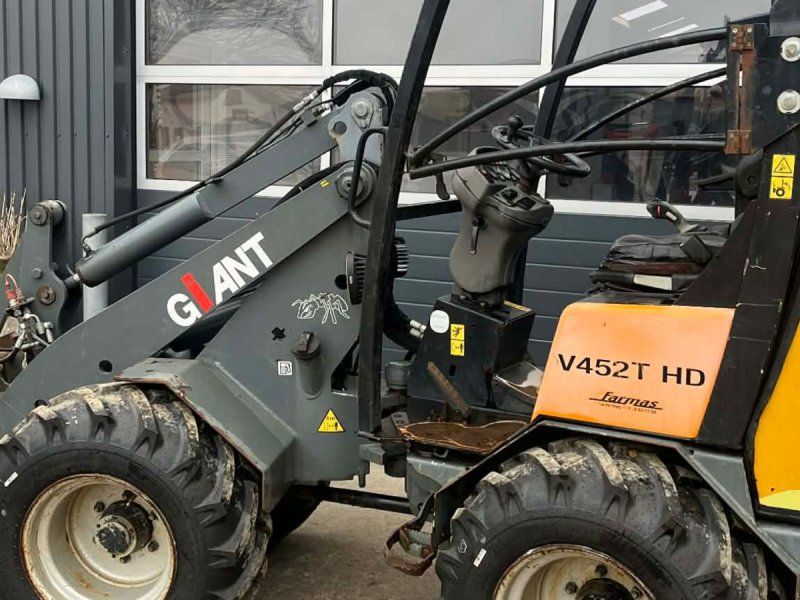 Giant 452 HD