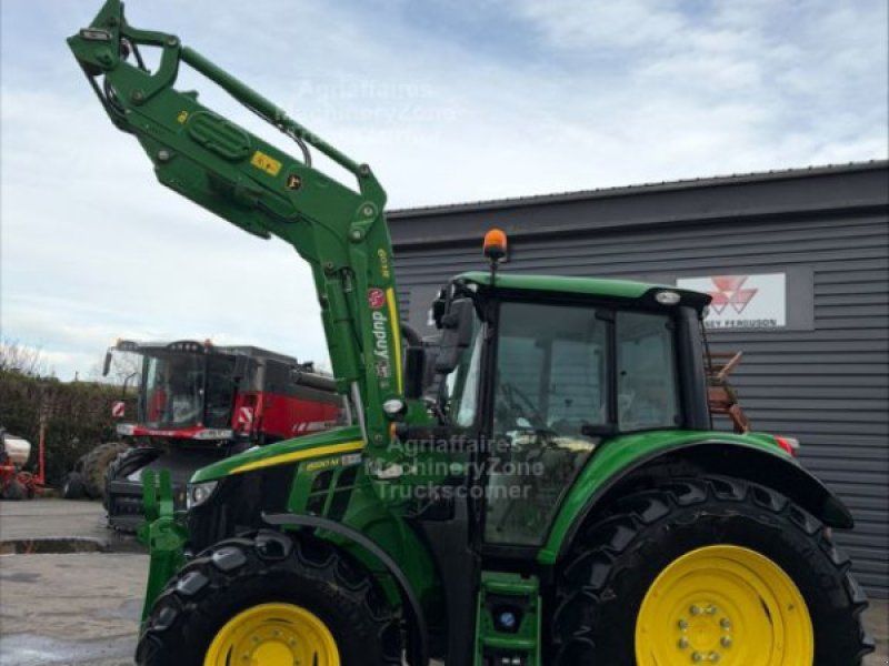 John Deere 6120M