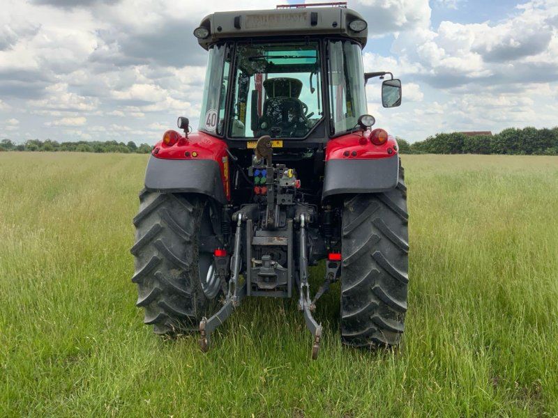 Massey Ferguson 5613 Dyna6 Efficient