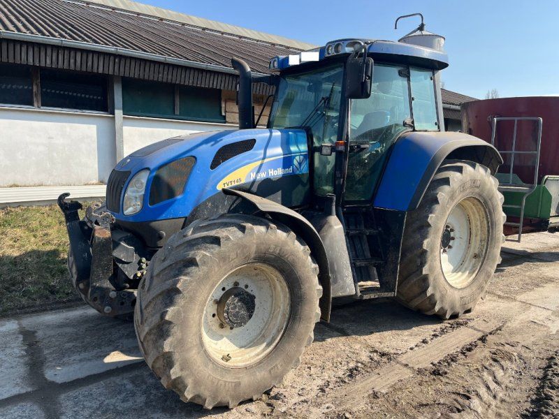 New Holland TVT 145
