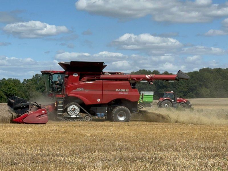 Case IH 8250 AXIAL-FLOW
