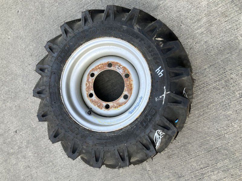 1x 10.75-15.3 BKT Implement
