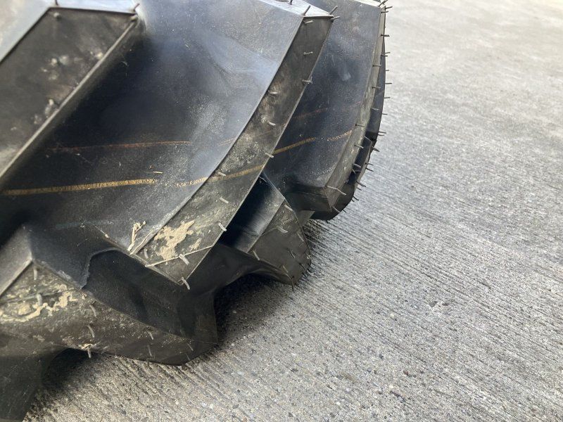 1x 10.75-15.3 BKT Implement