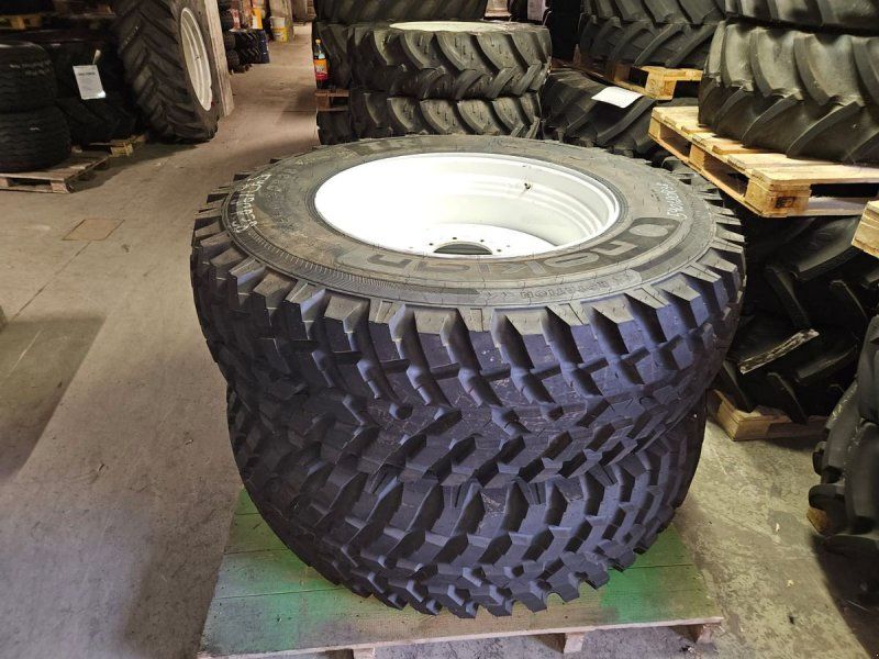 Nokian Kompletträder 540/80R38 und 440/80R28