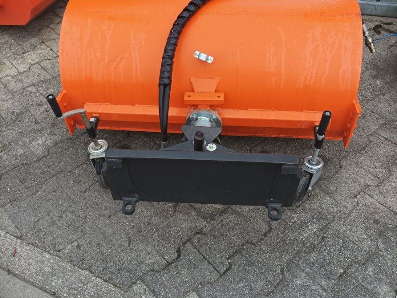 Dominator AT CAST Schwimmkehrbürste