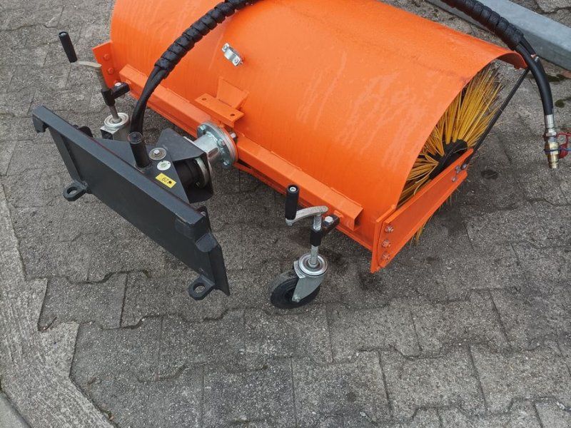 Dominator AT CAST Schwimmkehrbürste